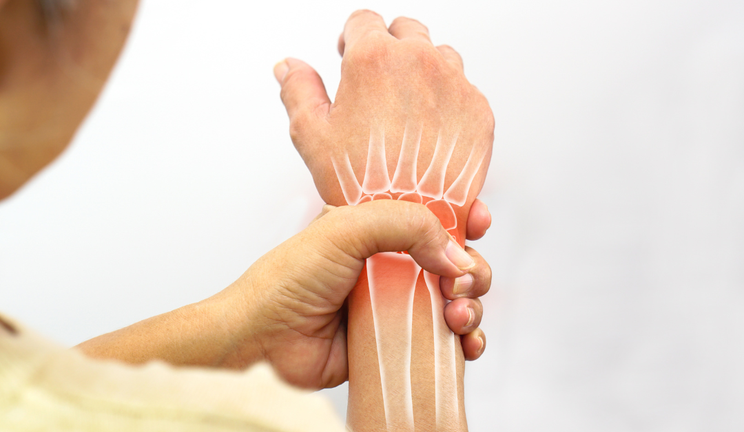 The Science Behind Joint Pain – Understanding the Anatomy, Causes & Treatments